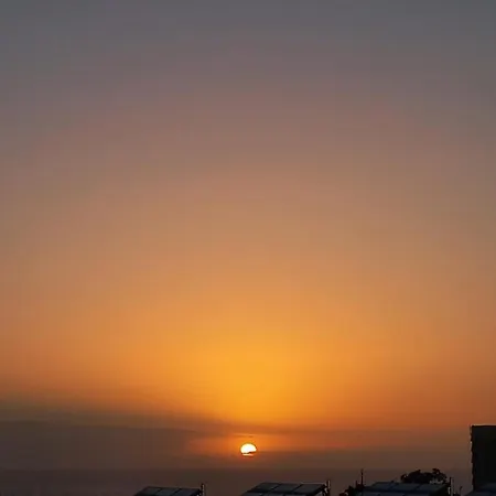 Sunset Over The Sea 美洲海滩